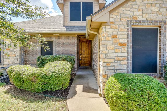 2925 Willow Ridge Circle, Granbury, TX 76049