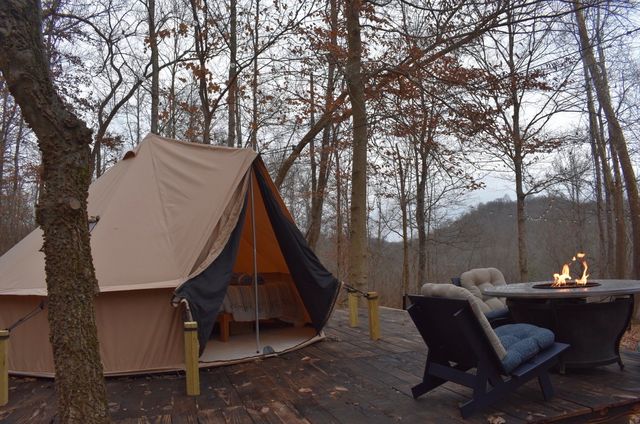 426 Rock House Hollow Road, Westmoreland, TN 37186