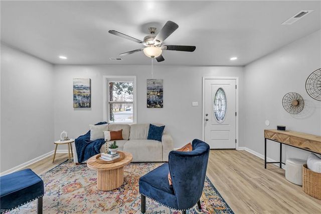 901 Lasser DR, Norfolk, VA 23513