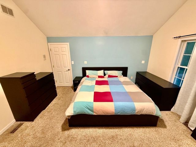 19 Fairview Rd A, Framingham, MA 01701