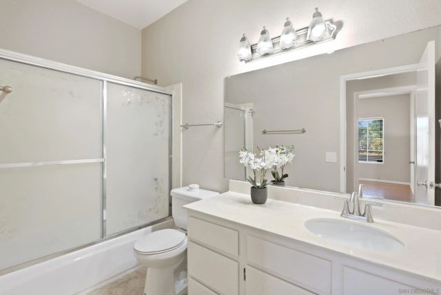 2808 Jed Rd, Escondido, CA 92027