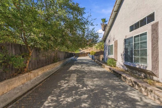 2808 Jed Rd, Escondido, CA 92027