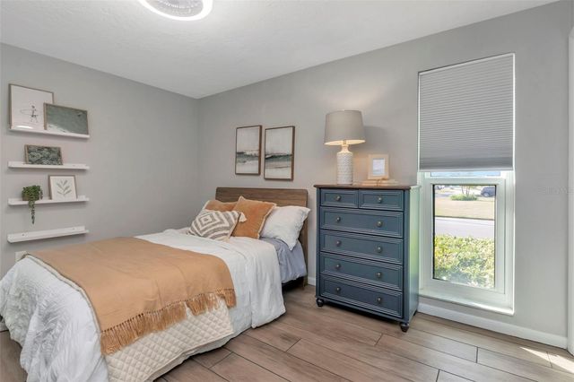 2001 MASSACHUSETTS AVENUE NE, St Petersburg, FL 33703