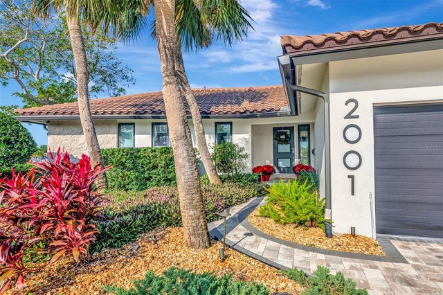 2001 MASSACHUSETTS AVENUE NE, St Petersburg, FL 33703