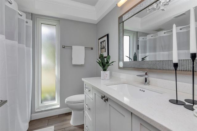 2001 MASSACHUSETTS AVENUE NE, St Petersburg, FL 33703