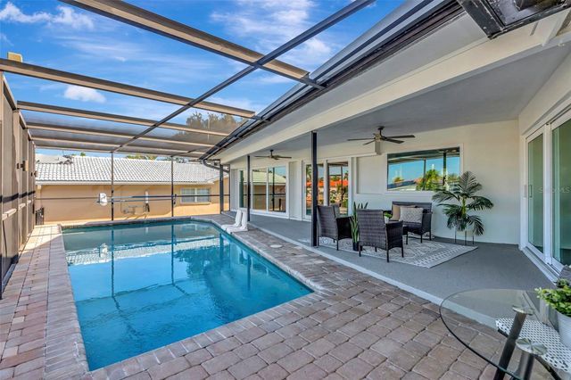 2001 MASSACHUSETTS AVENUE NE, St Petersburg, FL 33703