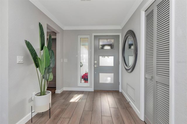 2001 MASSACHUSETTS AVENUE NE, St Petersburg, FL 33703