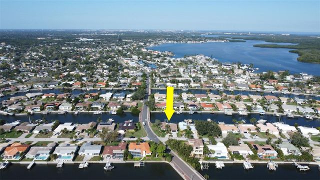 2001 MASSACHUSETTS AVENUE NE, St Petersburg, FL 33703