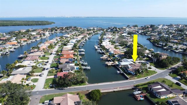 2001 MASSACHUSETTS AVENUE NE, St Petersburg, FL 33703