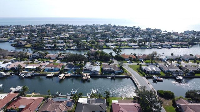 2001 MASSACHUSETTS AVENUE NE, St Petersburg, FL 33703