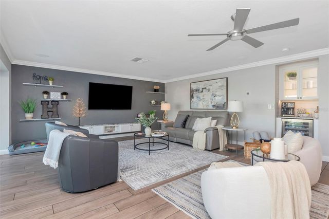 2001 MASSACHUSETTS AVENUE NE, St Petersburg, FL 33703