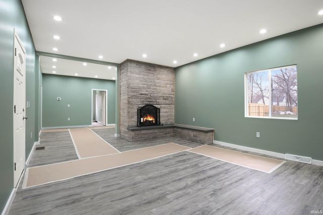 916 W Blaine Avenue, Elkhart, IN 46516