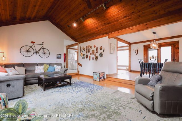 6403 Willow Bend Drive, Lansing, MI 48917