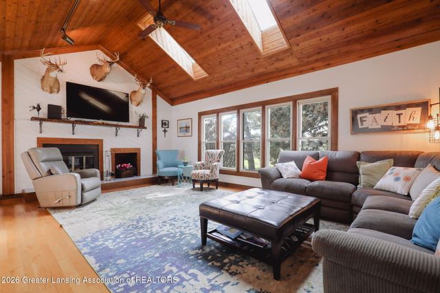 6403 Willow Bend Drive, Lansing, MI 48917