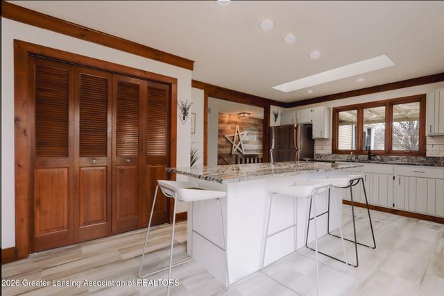 6403 Willow Bend Drive, Lansing, MI 48917