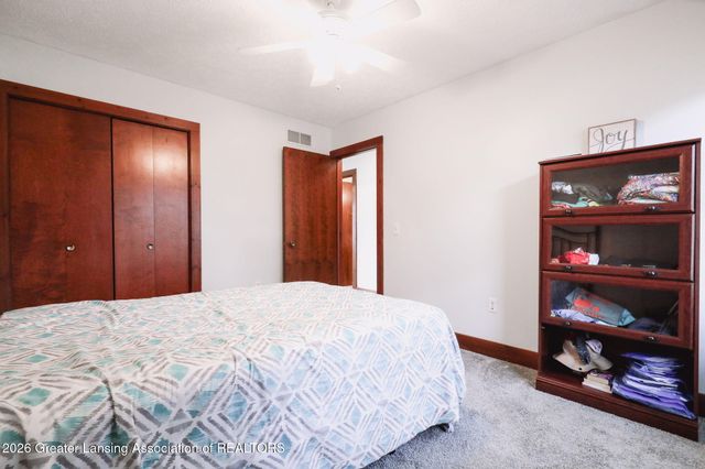 6403 Willow Bend Drive, Lansing, MI 48917