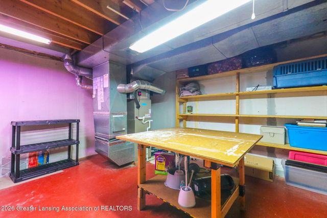 6403 Willow Bend Drive, Lansing, MI 48917