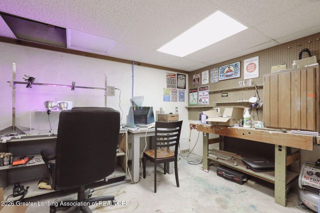 6403 Willow Bend Drive, Lansing, MI 48917