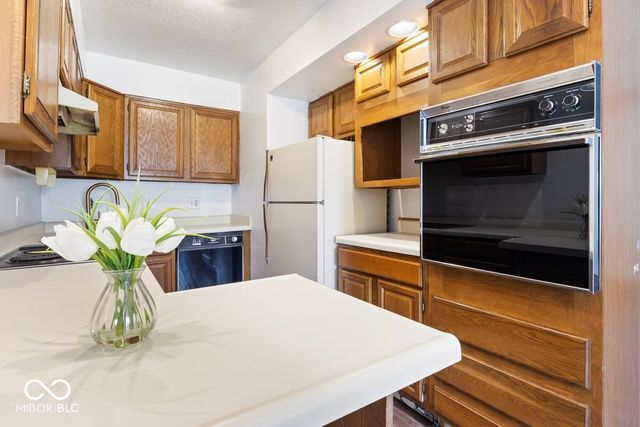 10064 Penrith Drive, Indianapolis, IN 46229