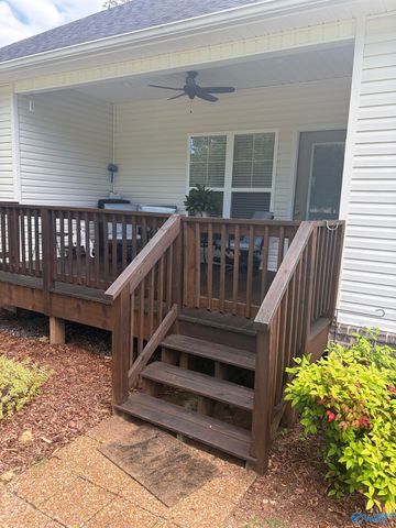 10 Deer Run Road, Guntersville, AL 35976