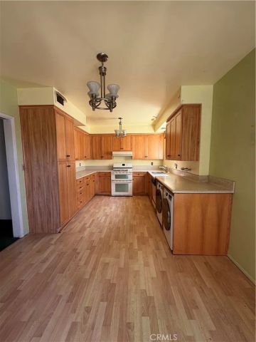 531 N Rossmore 206, Los Angeles, CA 90004