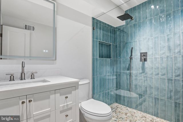 816 UTTERBACK STORE RD, Great Falls, VA 22066