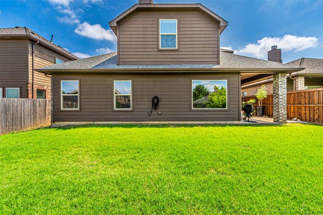 3033 Beaver Creek Drive, Fort Worth, TX 76177