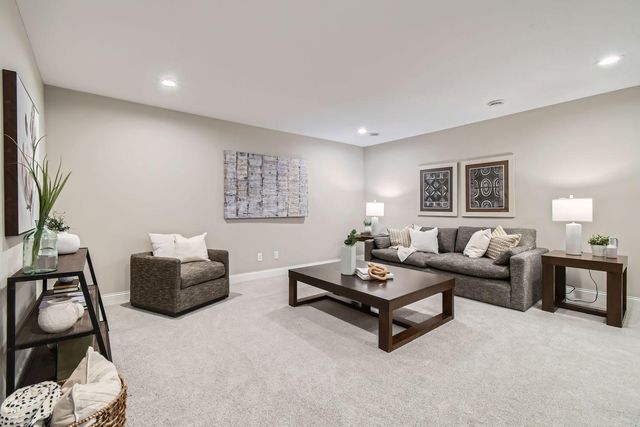 7275 Agate Trail, Inver Grove Heights, MN 55077