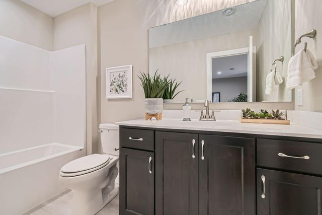 7275 Agate Trail, Inver Grove Heights, MN 55077