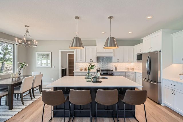 7275 Agate Trail, Inver Grove Heights, MN 55077