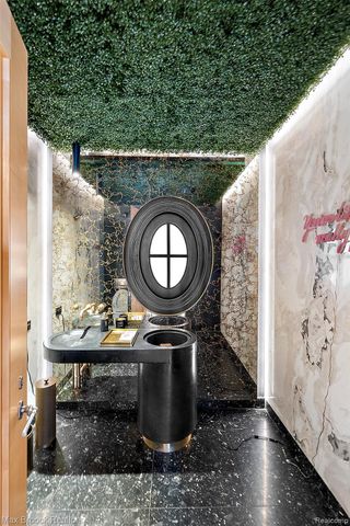 4740 Dow Ridge Road, Orchard Lake Village, MI 48324