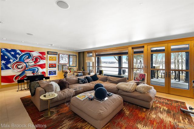 4740 Dow Ridge Road, Orchard Lake Village, MI 48324