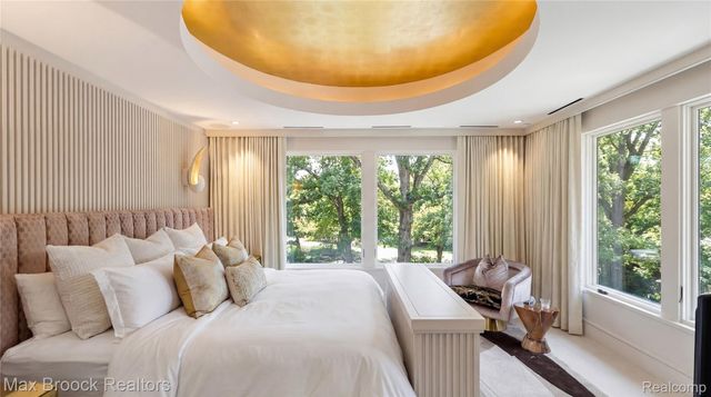 4740 Dow Ridge Road, Orchard Lake Village, MI 48324