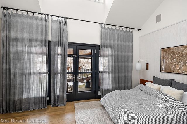 4740 Dow Ridge Road, Orchard Lake Village, MI 48324