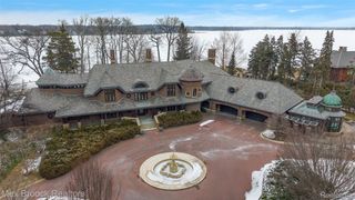 4740 Dow Ridge Road, Orchard Lake Village, MI 48324