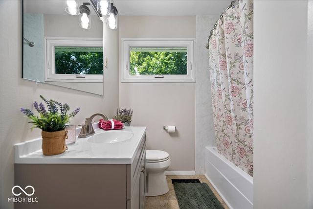 1936 Randall Road, Indianapolis, IN 46240