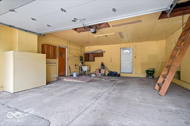 1936 Randall Road, Indianapolis, IN 46240