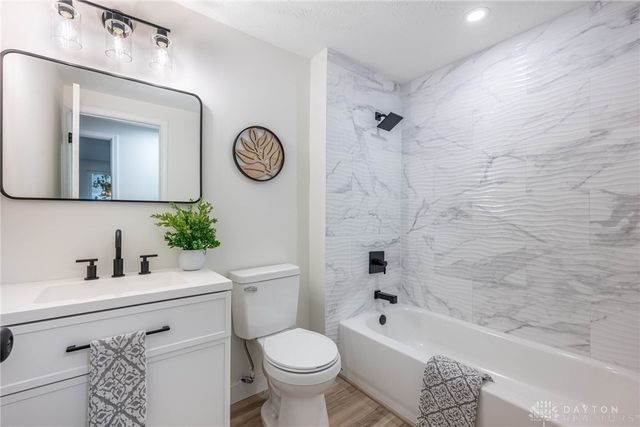 7859 Kingsgate Way, West Chester, OH 45069