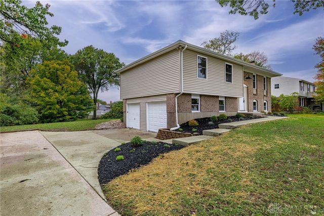 7859 Kingsgate Way, West Chester, OH 45069