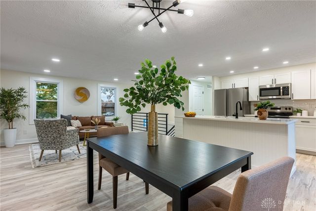 7859 Kingsgate Way, West Chester, OH 45069