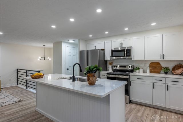 7859 Kingsgate Way, West Chester, OH 45069