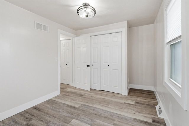 133 W PECKHAM STREET, Neenah, WI 54956