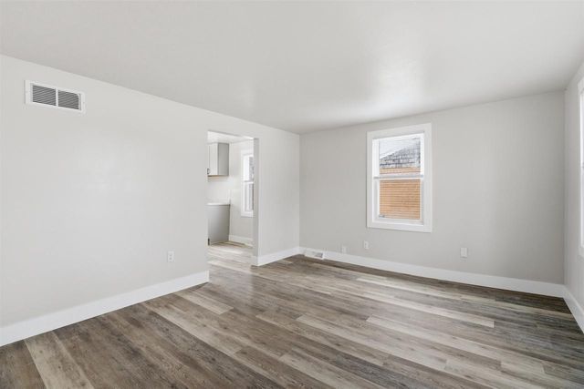 133 W PECKHAM STREET, Neenah, WI 54956