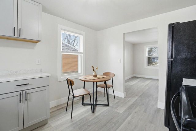 133 W PECKHAM STREET, Neenah, WI 54956