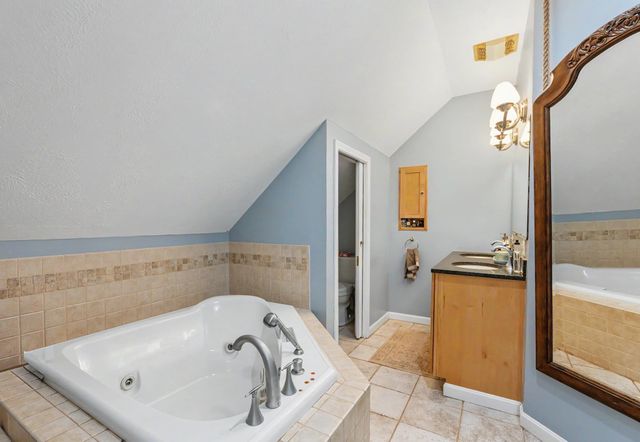 9 Checkerberry Lane, Concord, NH 03301