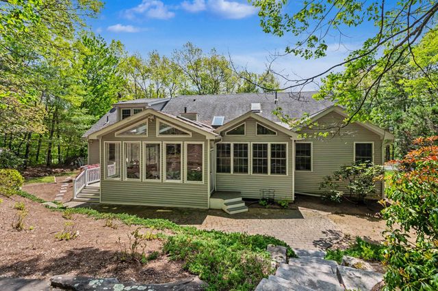 9 Checkerberry Lane, Concord, NH 03301