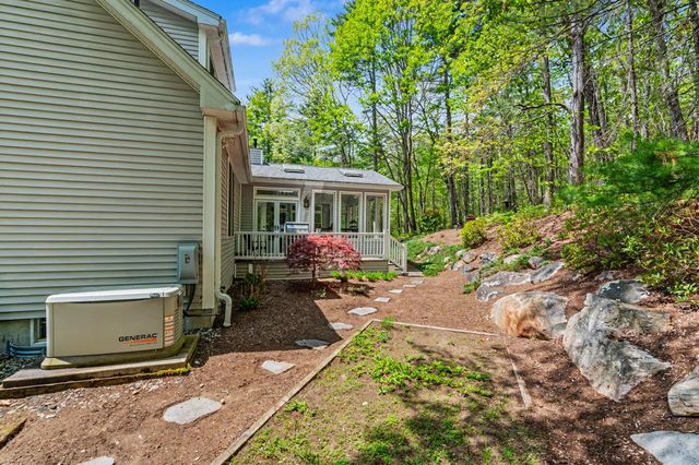 9 Checkerberry Lane, Concord, NH 03301