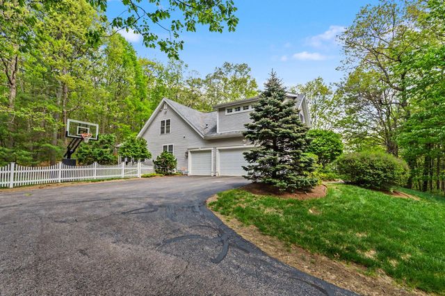 9 Checkerberry Lane, Concord, NH 03301