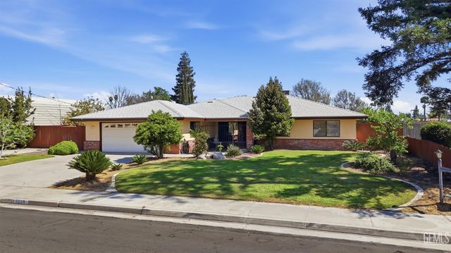 5984 Oakhaven Street, Bakersfield, CA 93308