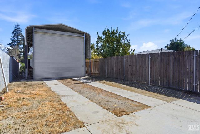5984 Oakhaven Street, Bakersfield, CA 93308